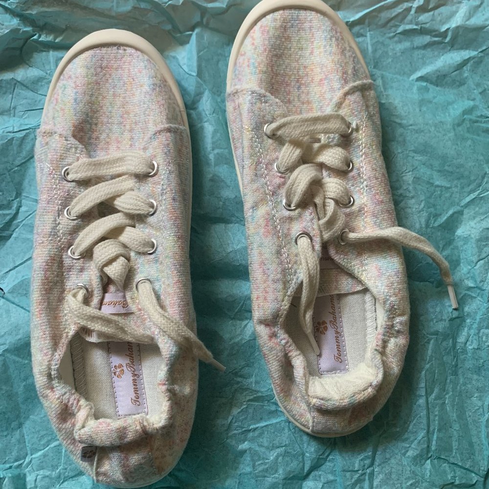 Tommy Bahama Casual Memory Foam Sneakers 9.5